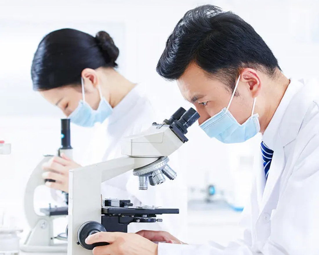 Scientists conducting antioxidant research – GeneIII L-Ergothioneine supplement backed by science